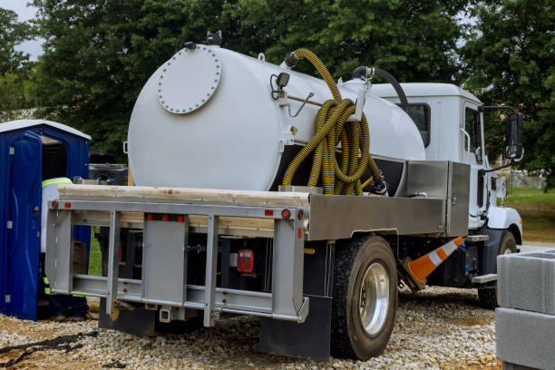 Best Porta potty rental near me  in Riverside, MO